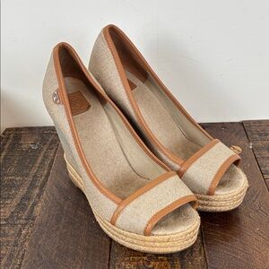 Tory Burch Majorca Women’s 7.5 Platform Canvas Peep-Toe Wedge Tan Leather Trim